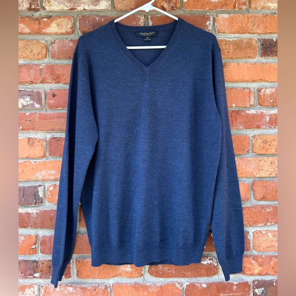 Wilkes and Riley 100% Merino Wool Men's Blue V-Neck Sweater M